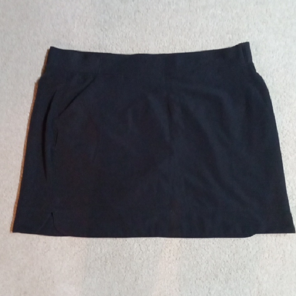 Elegant Black Women's Mini Skirt With Attached Shorts